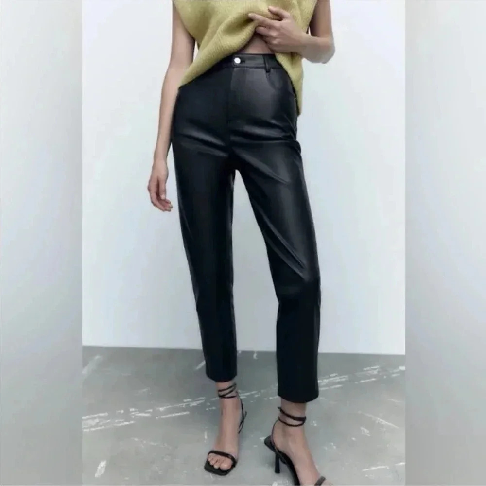 NEW Zara Faux Leather High Rise Cropped Pants Sz 4